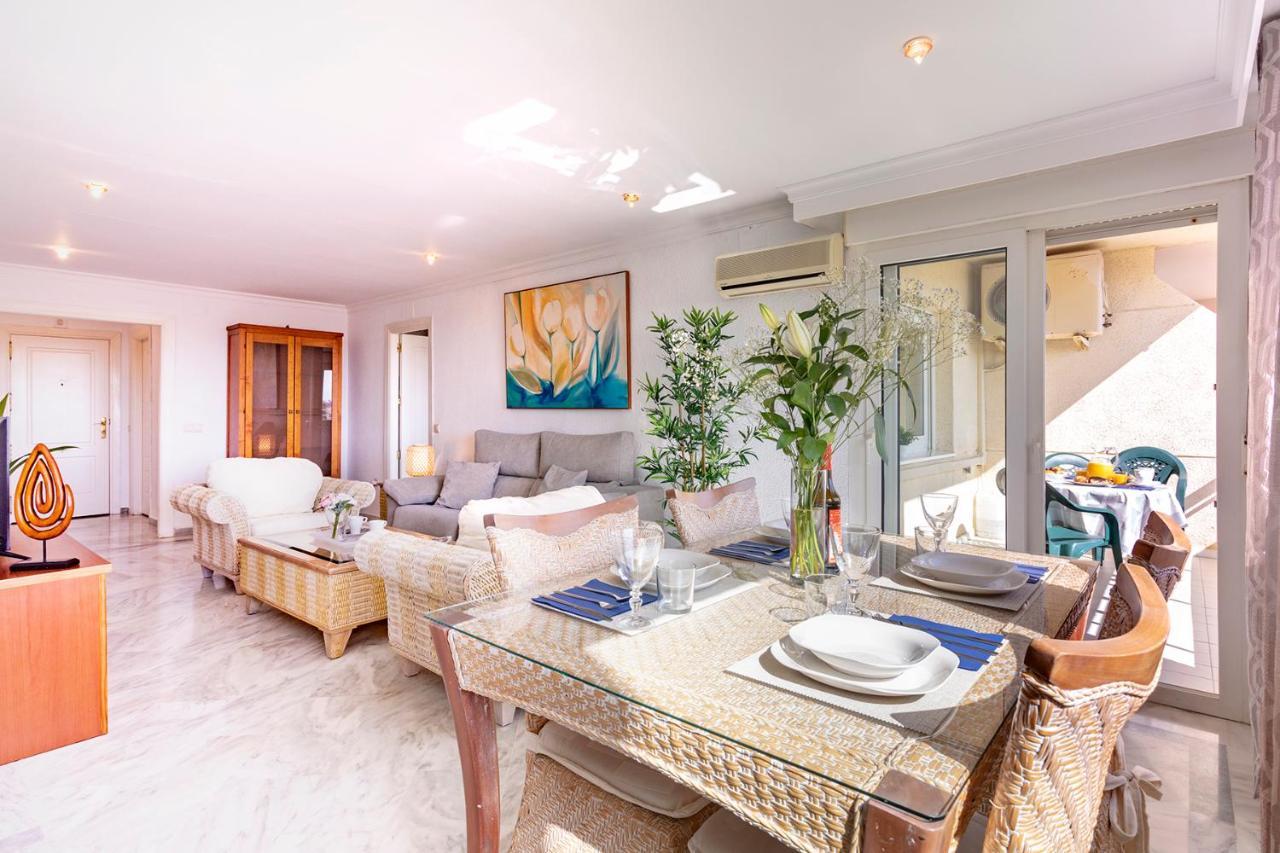 Apartamento frente al mar con increíbles piscinas Benalmádena Exterior foto